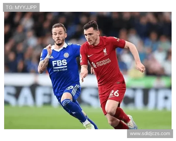 利兹联中场组织能力持续提升，攻防转换效率显著增强