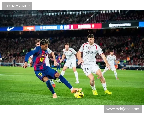 巴塞罗那控球率仍占优,但比赛局面已显失控迹象 巴塞罗那控球率仍占优,但比赛局面已显失控迹象